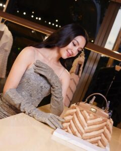 เบลล่า 12