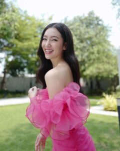 เบลล่า 17