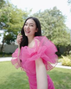 เบลล่า 19