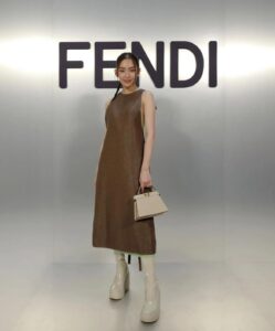 เบลล่า 43