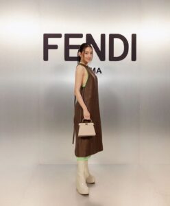 เบลล่า 44