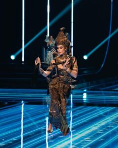 แอนโทเนีย โพซิ้ว 8